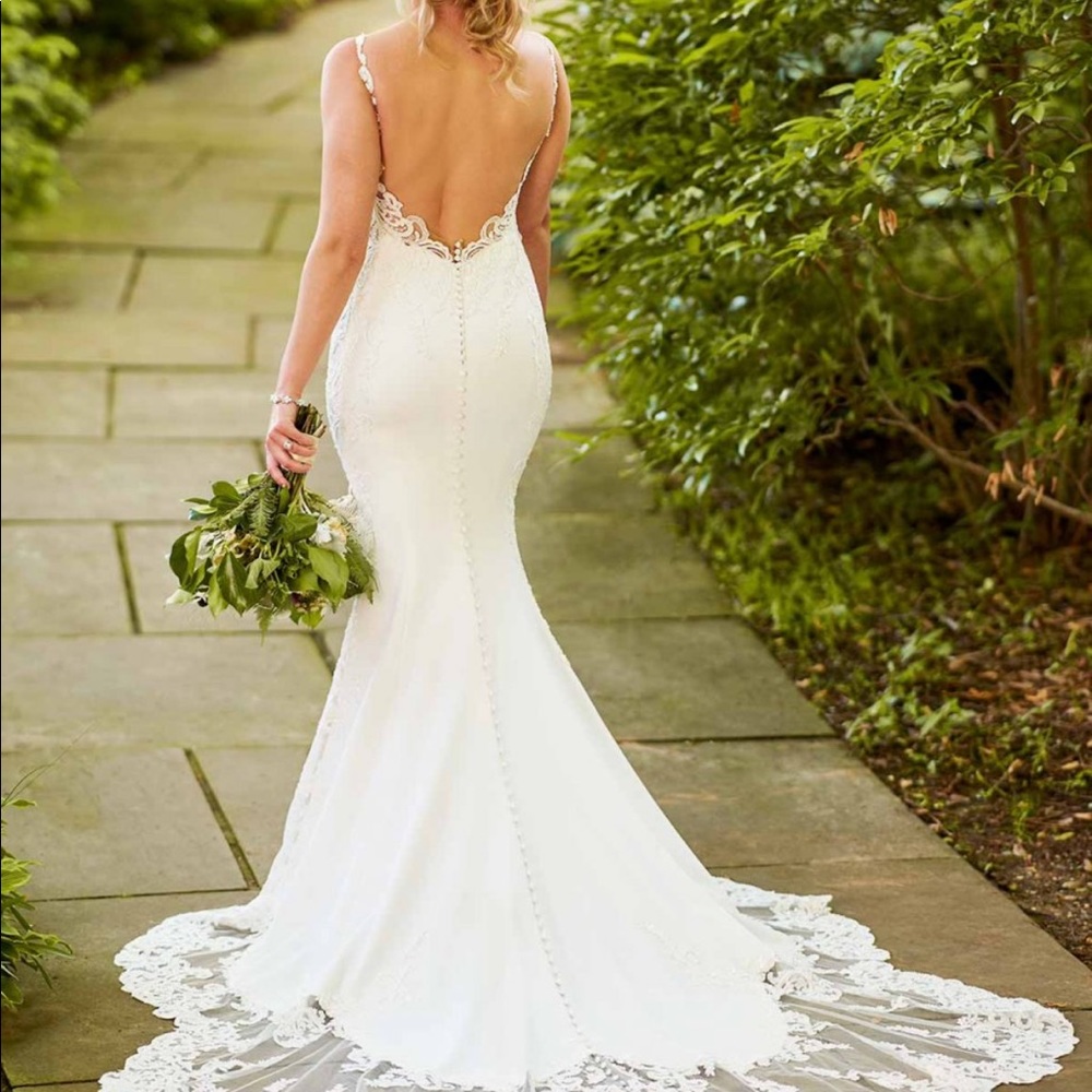 Essence of Australia D 2293 size 14